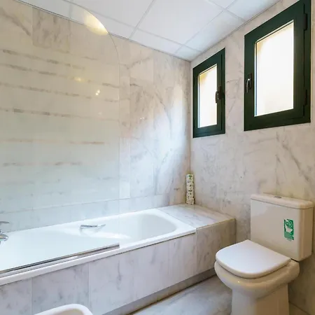 度假居 3 Bedroom Penthouse In 米哈斯
