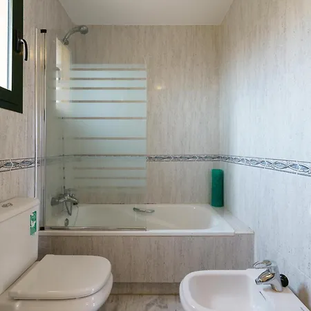 3 Bedroom Penthouse In * 米哈斯