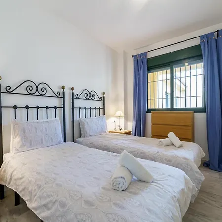 度假居 3 Bedroom Penthouse In *